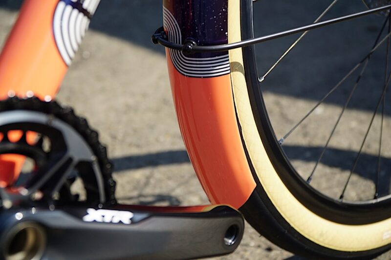 Flux Customs front fend