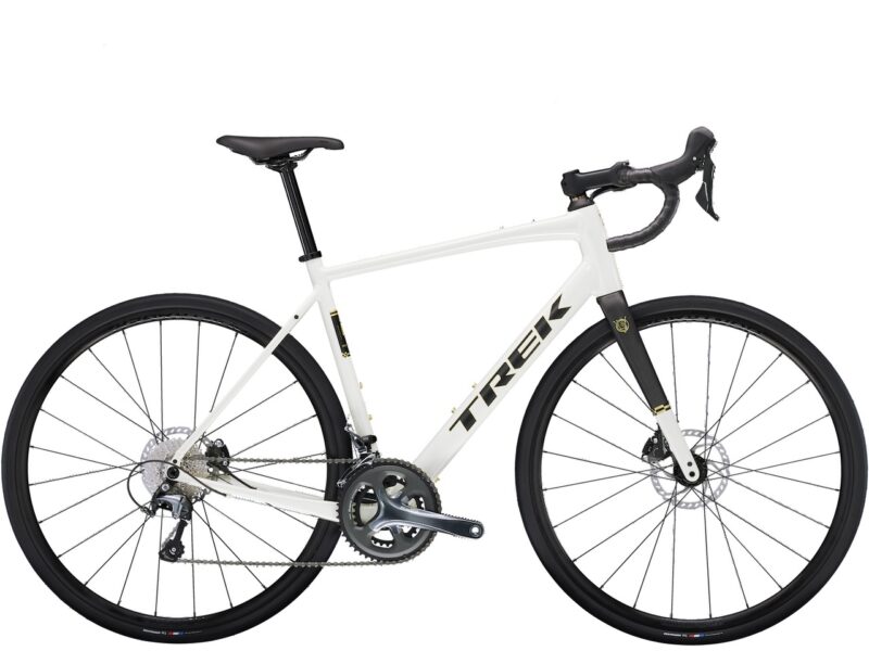The All-New Trek Domane AL Gen 4 Gets a Half-Pound Lighter with More Room for Tires