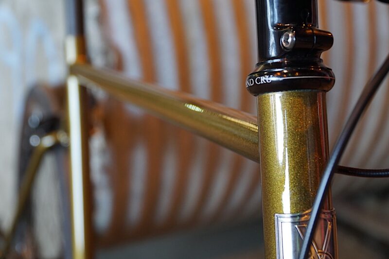 Velo Orange Pass Hunter head tube color
