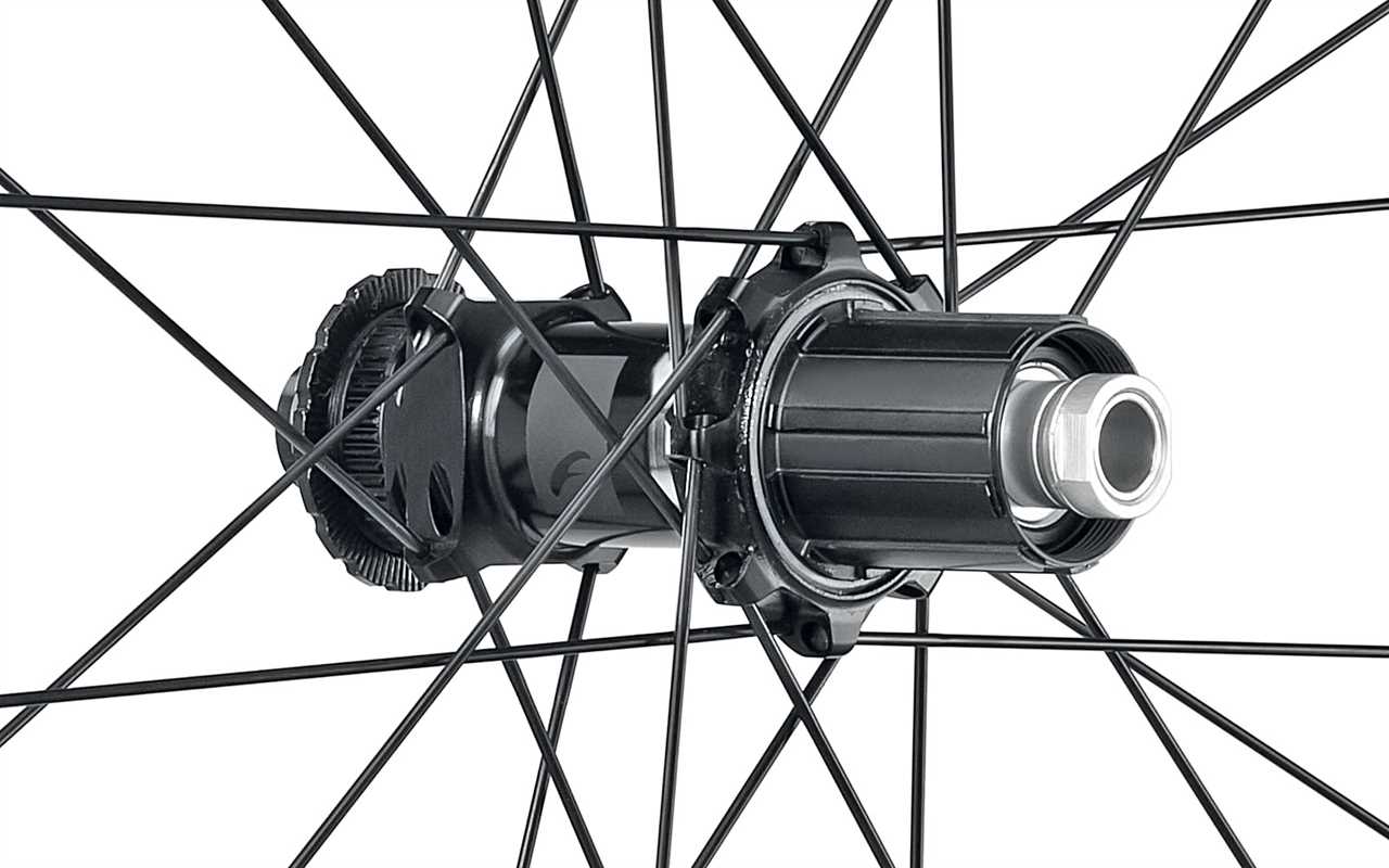 Fulcrum Wind 42mm & 57mm affordable wide European aero carbon all road wheels, rear hub detail