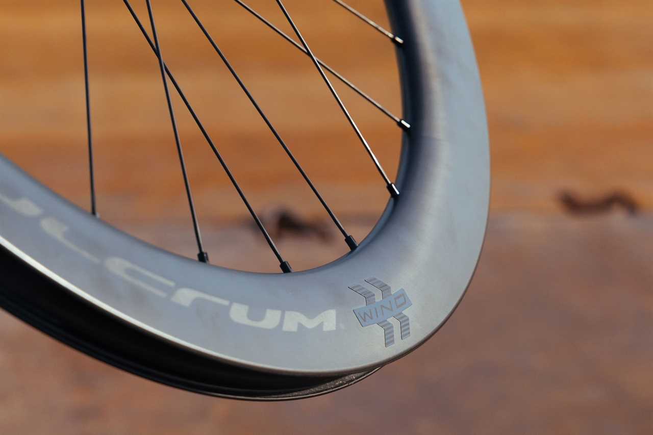 Fulcrum Wind 42mm & 57mm affordable wide European aero carbon all road wheels, photo by Chiara Redaschi, rim detail