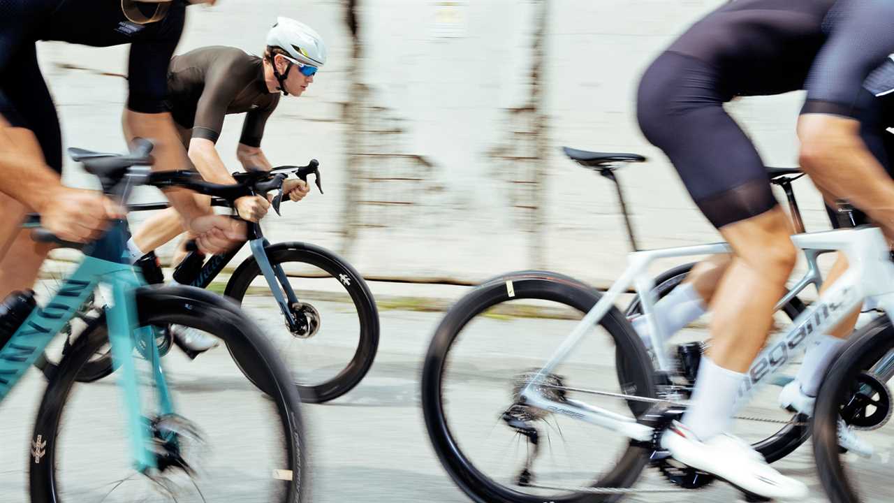 Fulcrum Wind 42mm & 57mm affordable wide European aero carbon all road wheels, photo by Chiara Redaschi, group ride