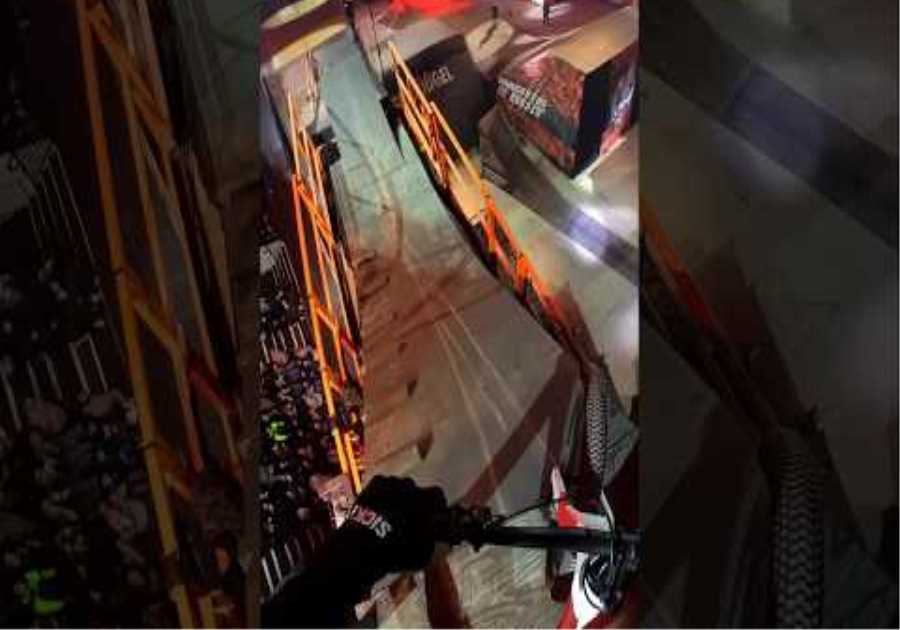 BIG STUNT in 13,4m HEIGHT !
