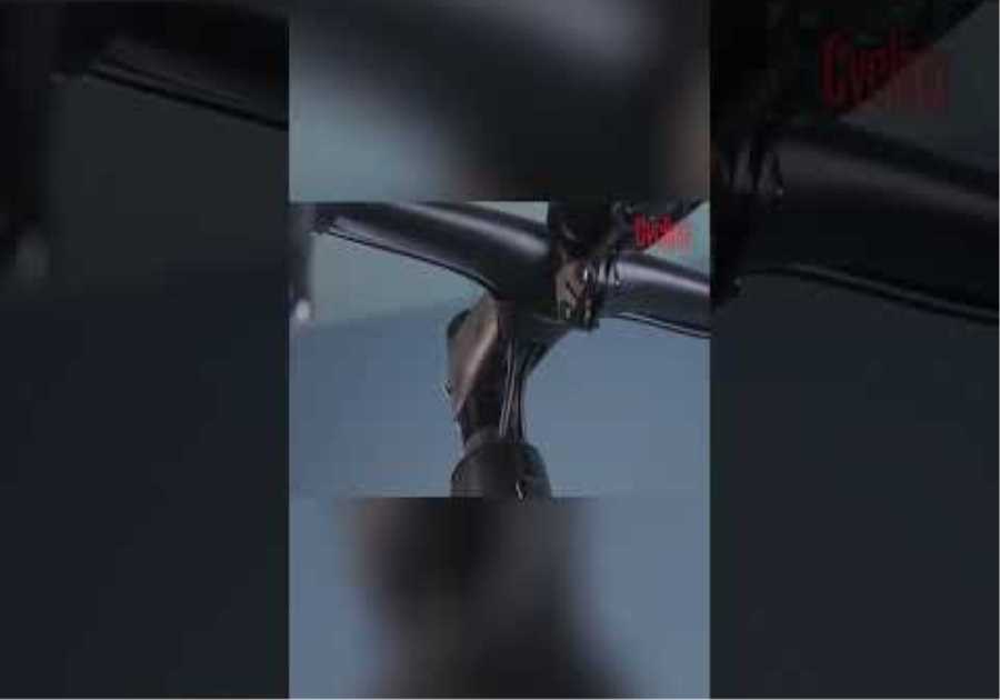 The Future of Cockpit Design - Simple yet Stylish Carbon Cockpits  #globalcycling #roadbike
