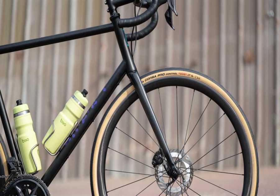 The Artefact Eterna Mixes the Perfect Fork With Skinny Tube Steel at Made