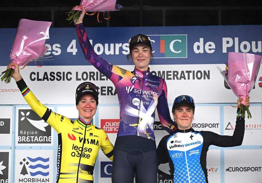 Historic Performance as Mischa Bredewold Outsprints Vos for Third GP Plouay Title