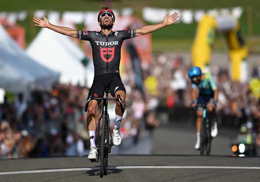 Julian Alaphilippe Turns Back the Clock to Win the Grand Prix Cycliste de Québec
