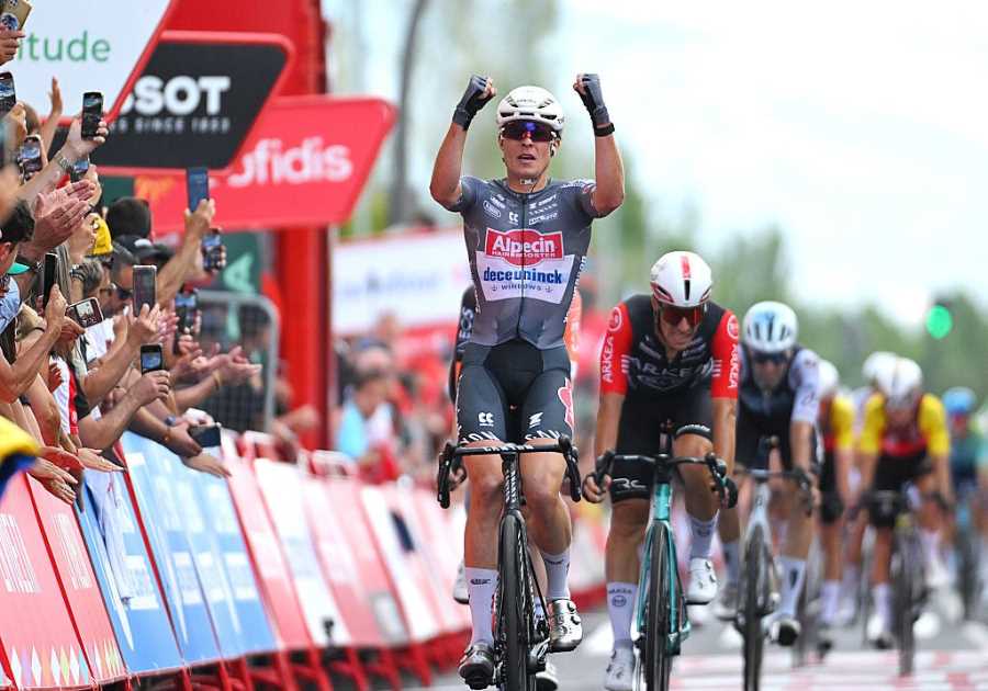 Vuelta a España Stage 19: Philipsen Pounds Uphill Sprint for Victory Hat-Trick, Pedersen Second