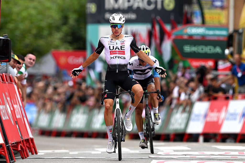 Vuelta a España Stage 12: Ayuso Buries Breakaway Rival Romo in Two-Up Sprint