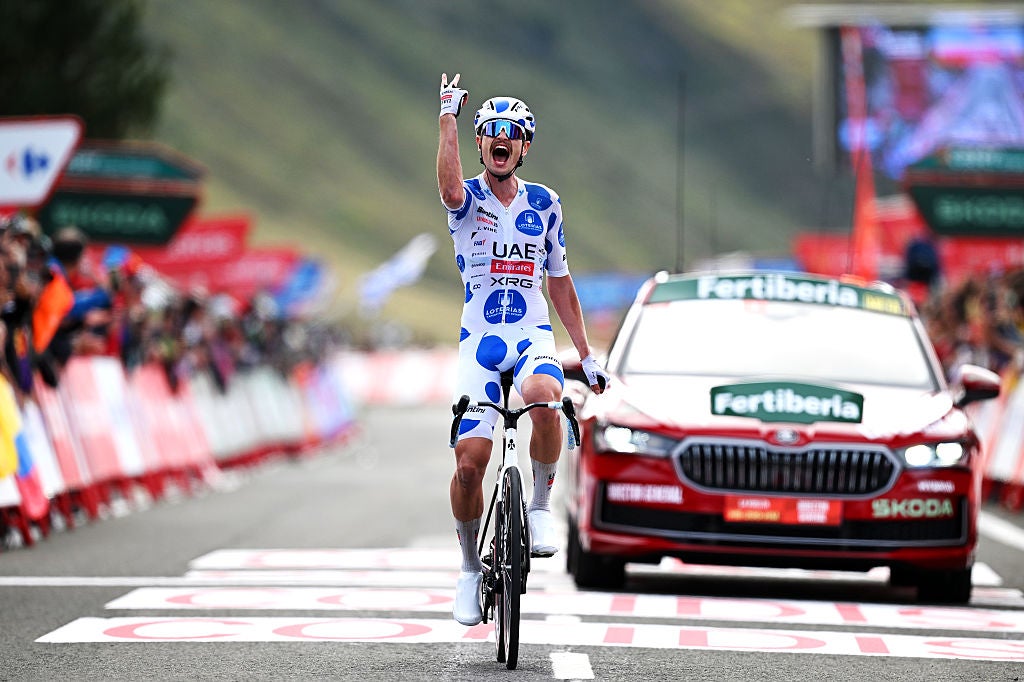 Vuelta a España Stage 10: Vine Makes it 4 for Team UAE, Træen Loses Red in Mountaintop Brawl