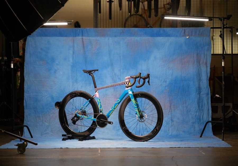 Enve Melee Dream Build: Enve Components, Black Magic Paint, and TRP Vistar Groupset