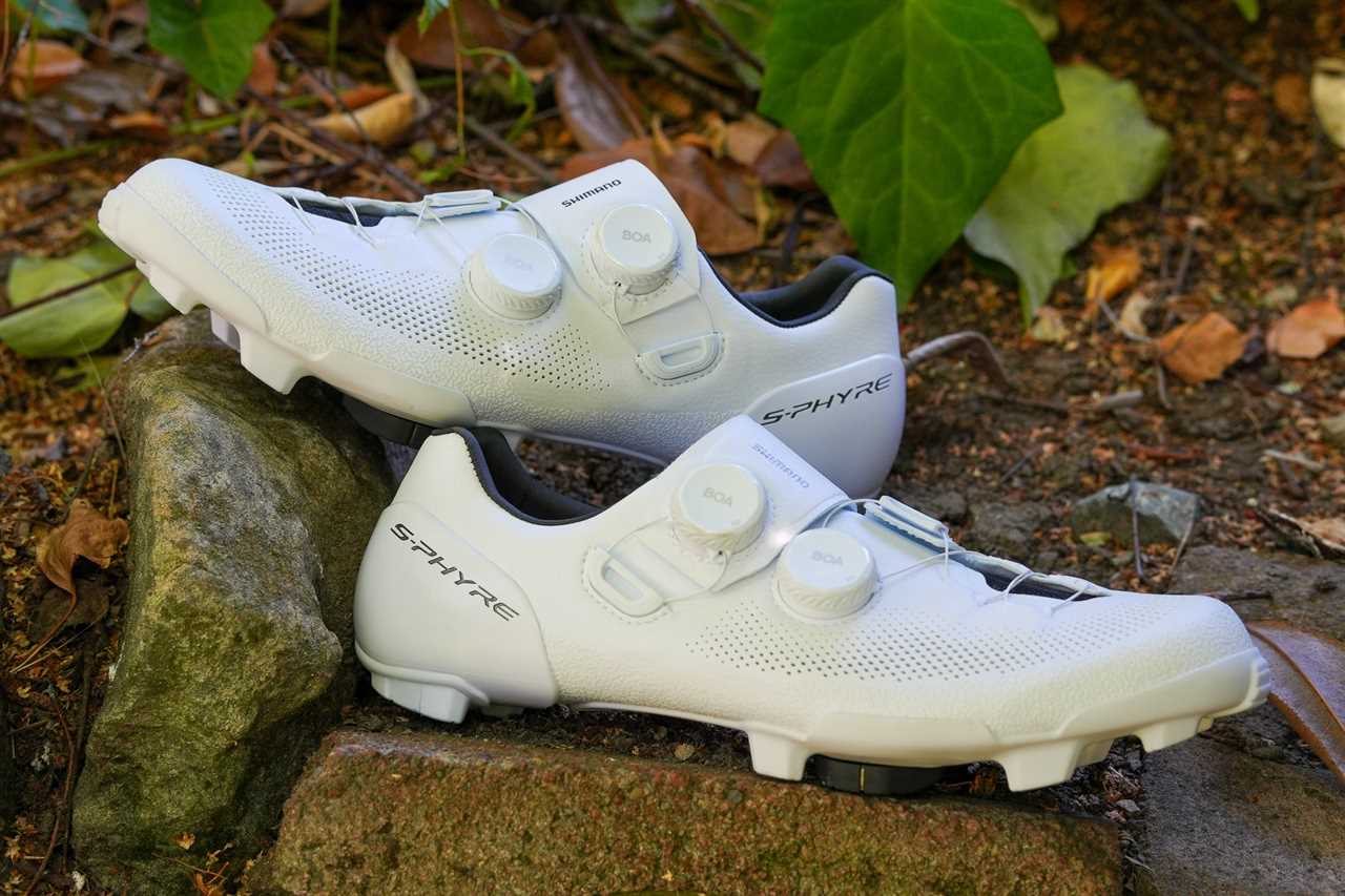 Review: The Shimano S-Phyre RX910 Gravel Shoes Makes SPD Feel Like Road Pedals