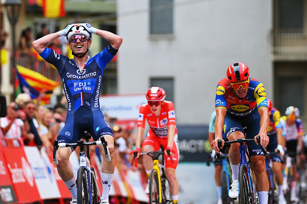 Vuelta a España Stage 3: Gaudu Stuns Pedersen with Late Divebombing Sprint