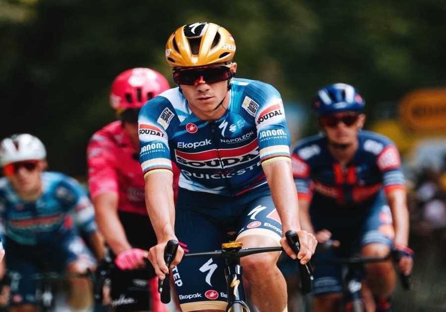 Cycling Transfers: Evenepoel, Mergers, and the Mega Moves Redefining the 2025 Peloton