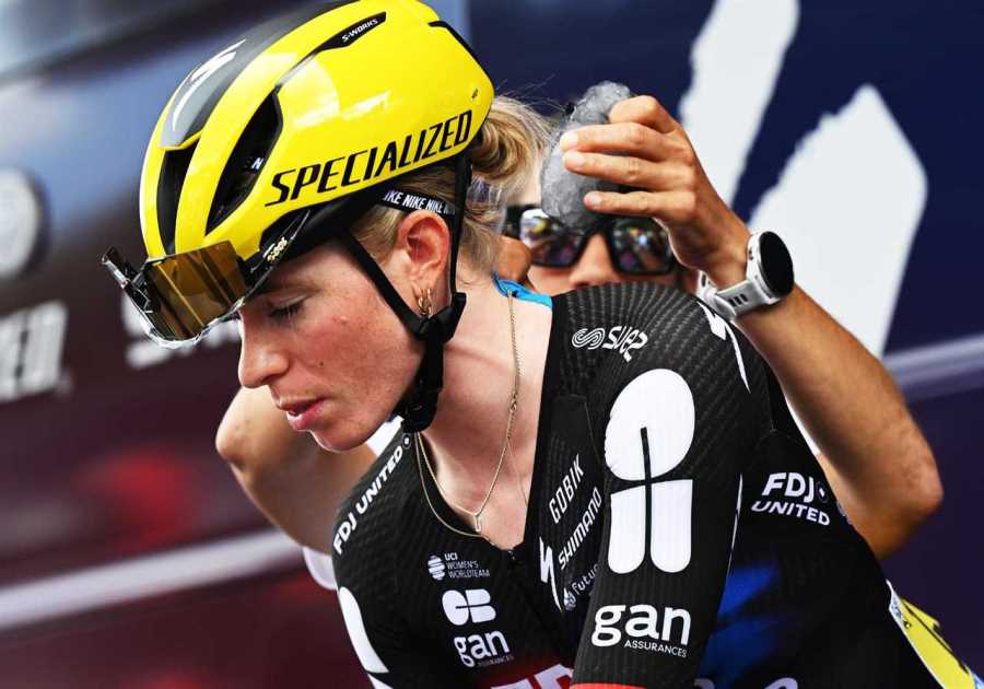 Demi Vollering Complains of ‘Neck Pain’ But Survives Tour de France Femmes Stage 4