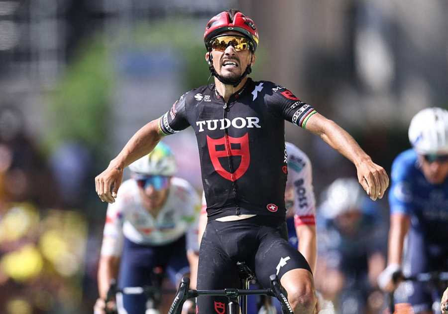 Alaphilippe Dislocates Shoulder, Pops it Back, Celebrates Third-Place Finish Thinking He Won